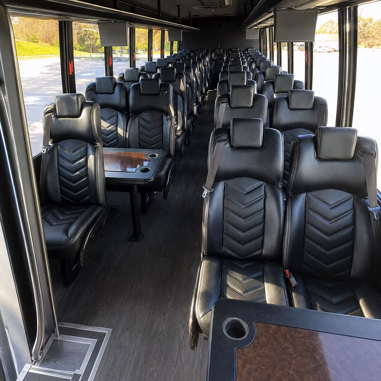 minibus rentals for smaller prom groups across the bartlett area